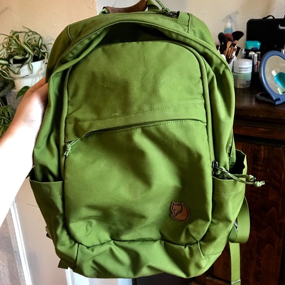 fjallraven kanken raven 20l backpack